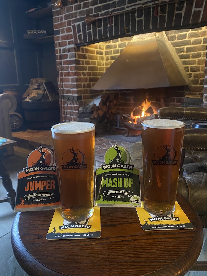 The Royal Oak Bintree · Photos 9
