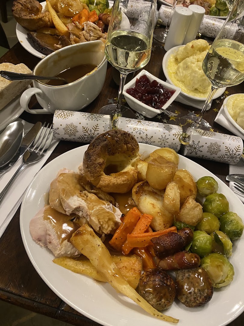 The Royal Oak Bintree · Photos 11